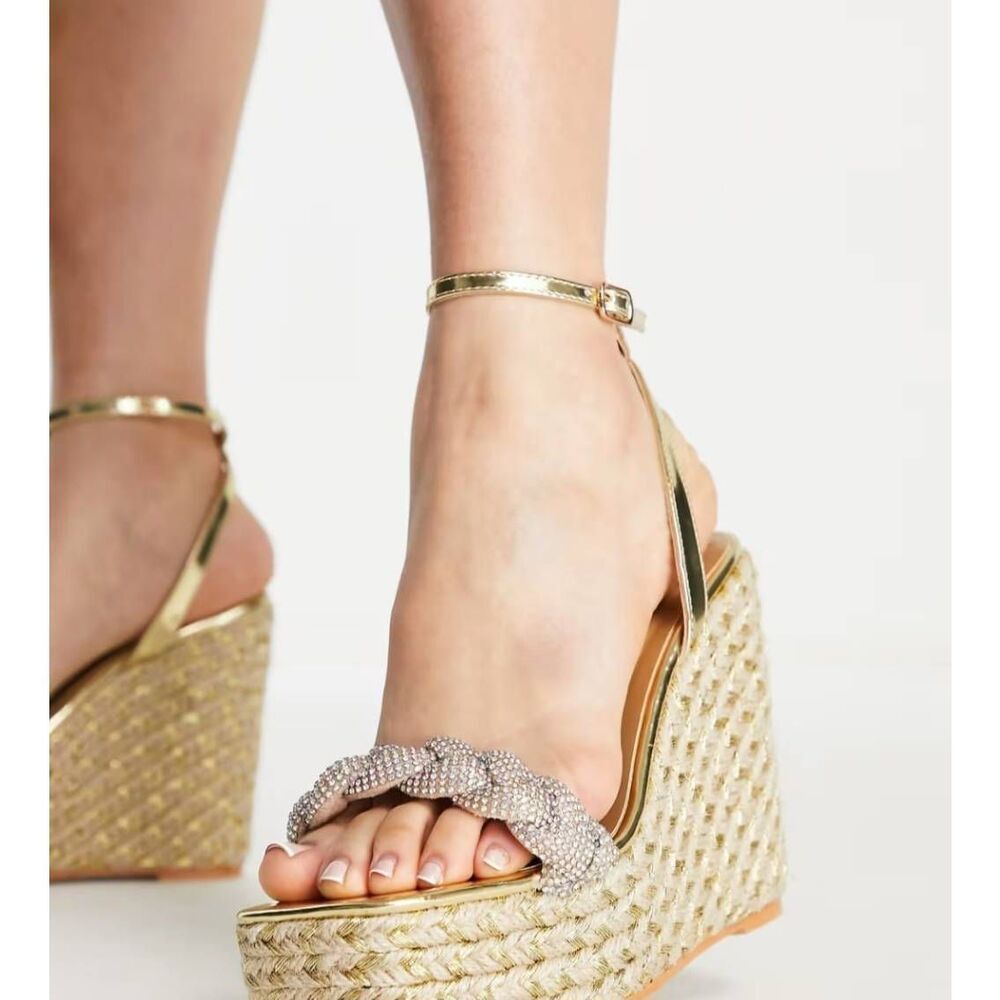Simmi Wedge Sandal